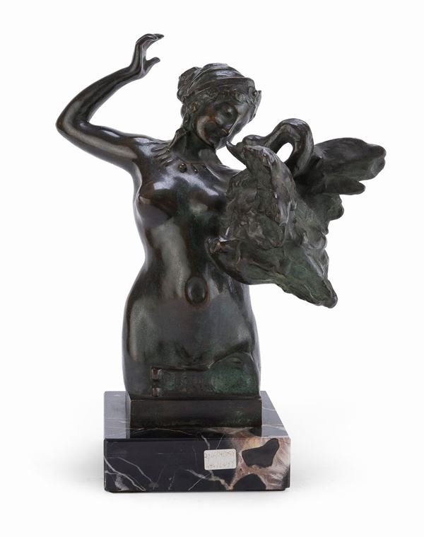GRUPPO IN BRONZO DONNA CON CIGNO
