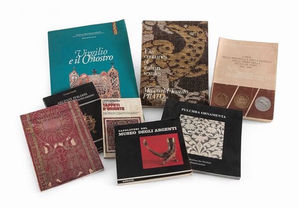 LIBRI E RIVISTE D&#39;ARTE TESSUTI E ARGENTI