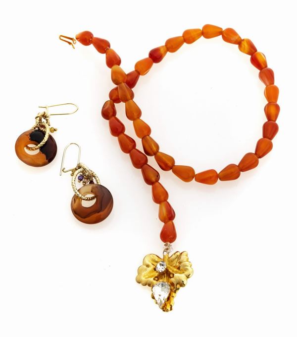 PARURE CON CORNIOLE