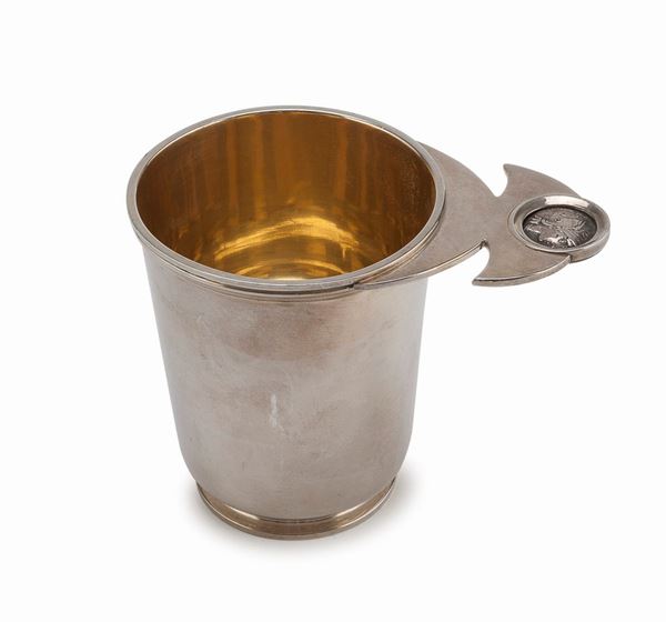 TAZZA IN ARGENTO CON MONETA ROMANA