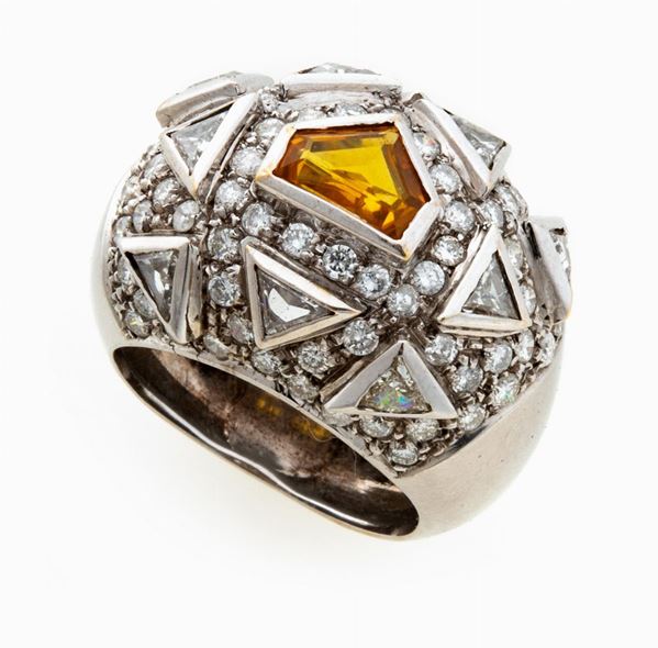 ANELLO CON TOPAZIO E DIAMANTI