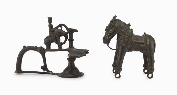 CAVALLINO E MANIGLIA IN BRONZO, ESTREMO ORIENTE INIZI XX SECOLO
