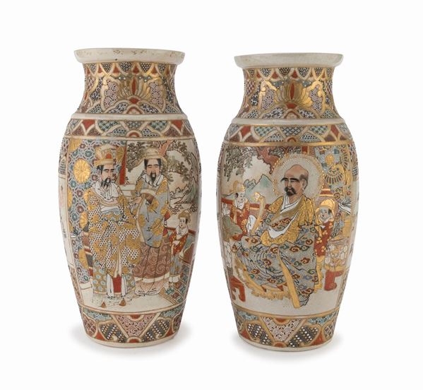 COPPIA DI VASI IN CERAMICA GIAPPONESE