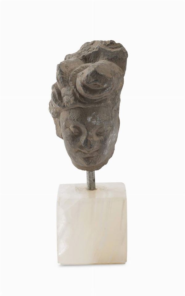 TESTA IN SHISTO, GANDHARA II-IV SECOLO