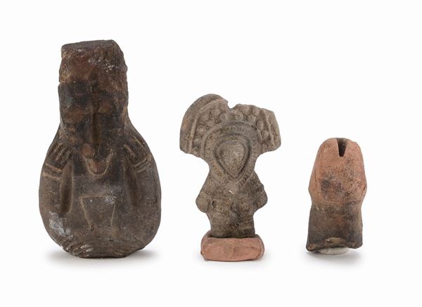 TRE STATUINE, ECUADOR, CULTURA JAMA-COAQUE, VI SECOLO A.C. - XVI SECOLO