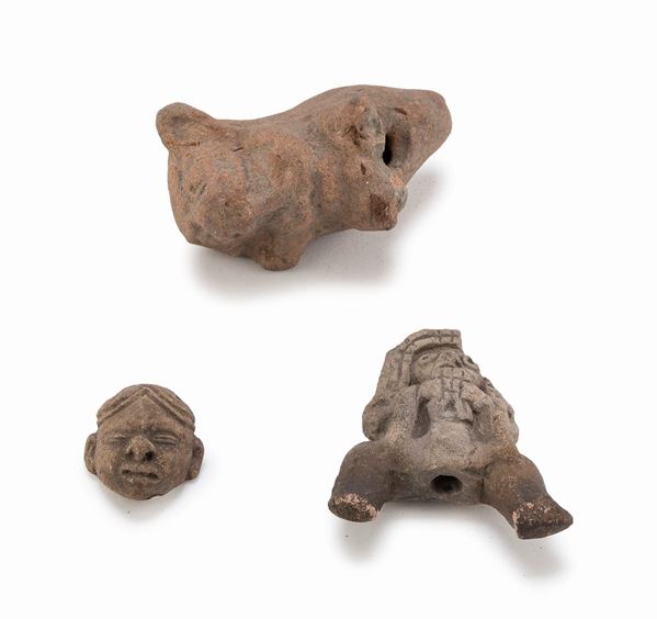 TRE STATUINE, ECUADOR, JAMA-COAQUE VI SECOLO A.C. - XVI SECOLO