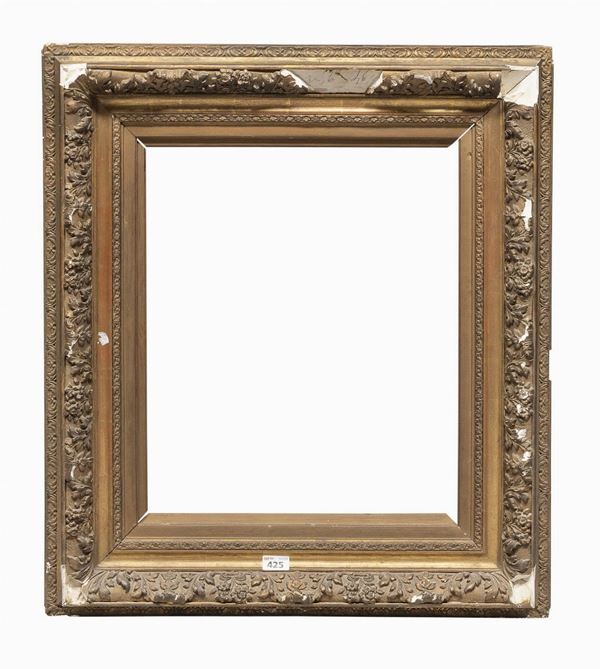 CORNICE IN LEGNO E STUCCHI