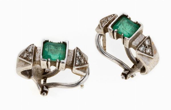 COPPIA DI ORECCHINI IN ARGENTO CON SMERALDI