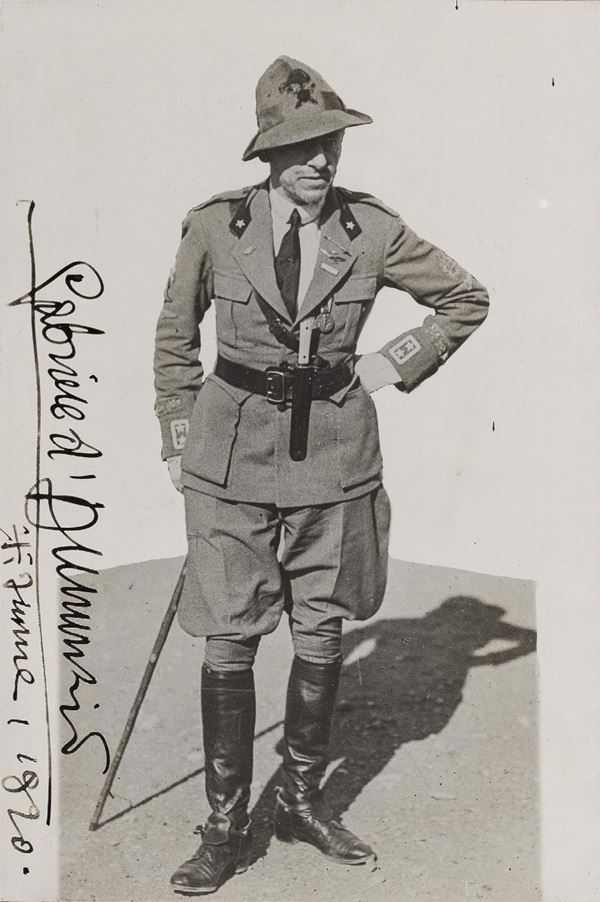 RITRATTO DI GABRIELE D&#39;ANNUNZIO CON AUTOGRAFO