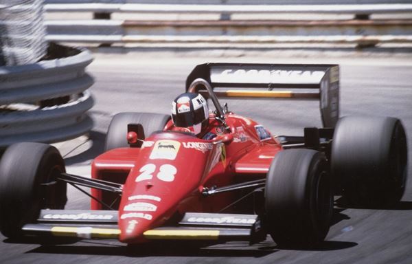 DUE FOTOGRAFIE FERRARI DI STEFAN JOHANSSON