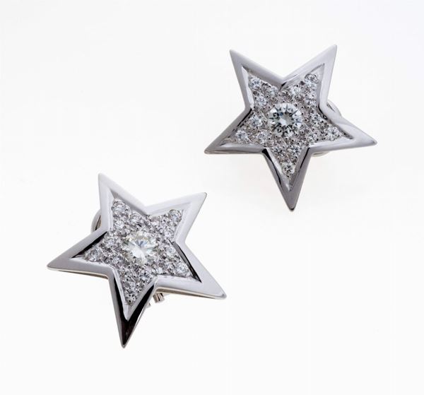 COPPIA DI ORECCHINI CON BRILLANTI