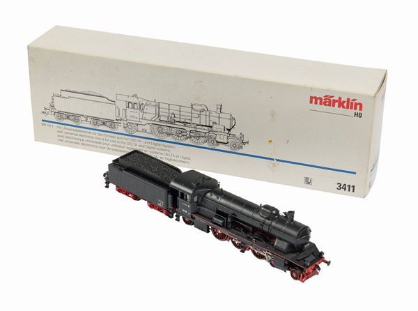 LOCOMOTIVA A VAPORE M&#196;RKLIN