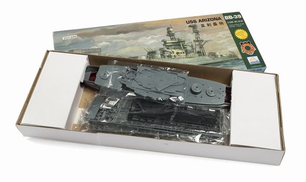 CORAZZATA MINI HOBBY MODELS