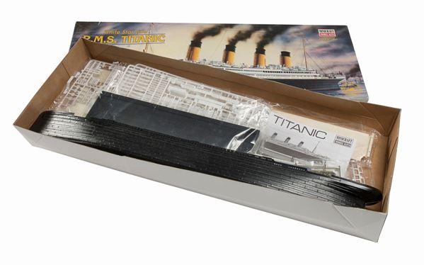 TRASLATANTICO TITANIC MINICRAFT