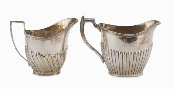DUE LATTIERE IN ARGENTO E IN SILVERPLATE
