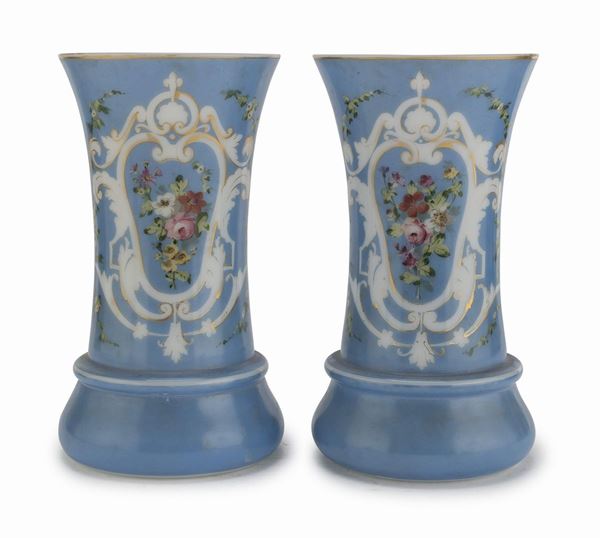 COPPIA DI VASI IN OPALINE