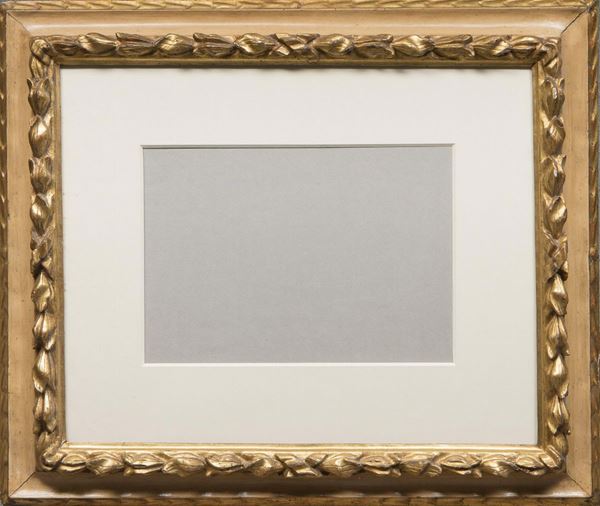CORNICE IN LEGNO LACCATO