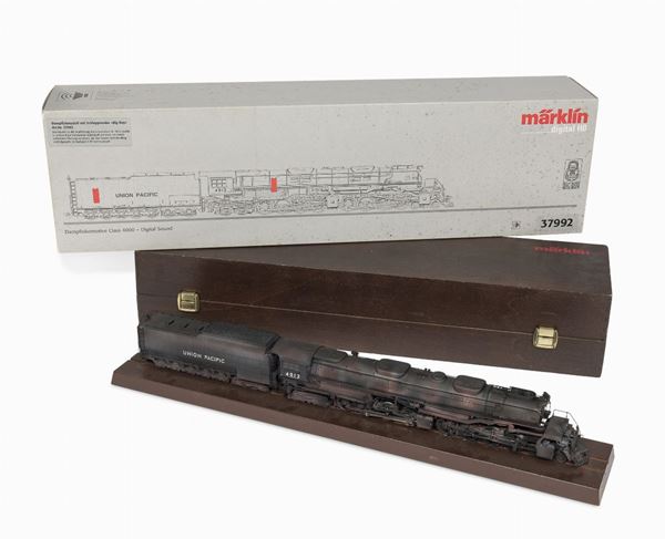 LOCOMOTIVA A VAPORE M&#196;RKLIN