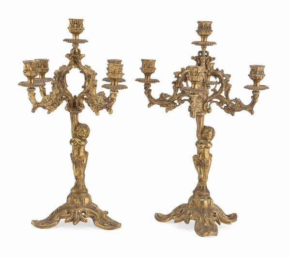 COPPIA DI CANDELABRI IN BRONZO DORATO