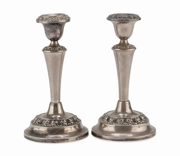 COPPIA DI CANDELIERI IN SILVERPLATED