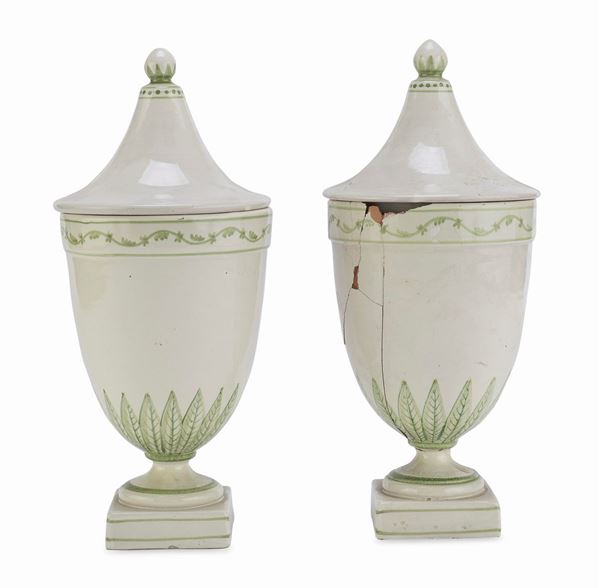 COPPIA DI CASSOLETTES IN CERAMICA