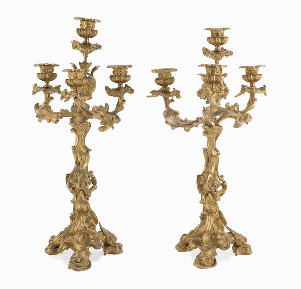 COPPIA DI CANDELABRI IN BRONZO DORATO