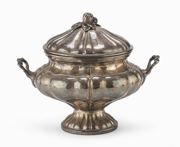 ZUPPIERA IN SILVERPLATED, LONDRA