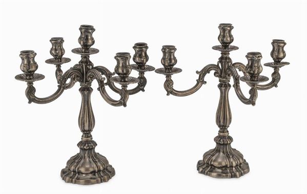 COPPIA DI CANDELABRI IN ARGENTO, VERCELLI 1934/1944