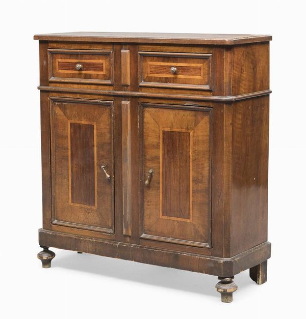 PICCOLA CREDENZA IN NOCE