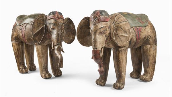 COPPIA DI SCULTURE DI ELEFANTI, INDIA