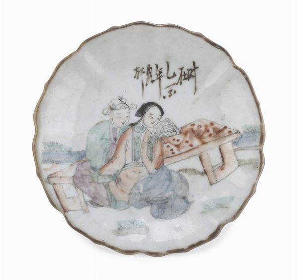 PICCOLA ALZATA IN PORCELLANA, CINA
