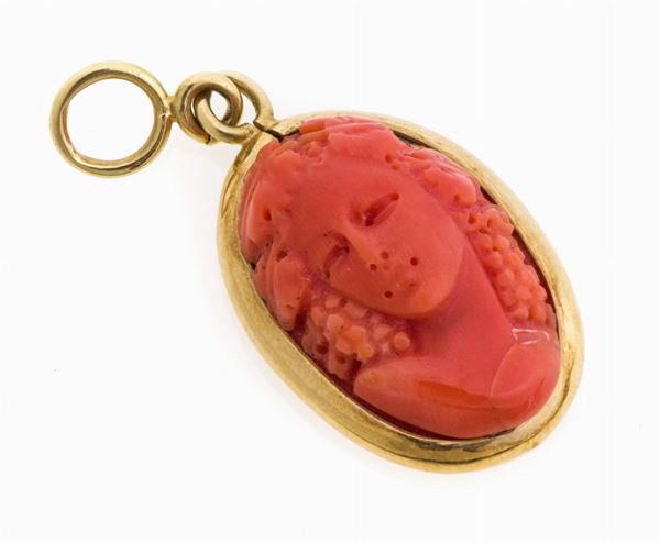 CIONDOLO CON CORALLO ROSSO