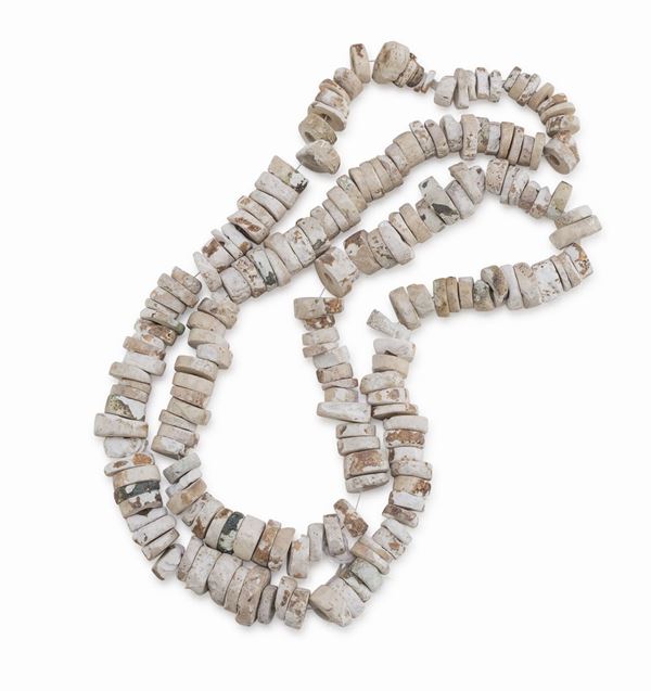 COLLANA A VAGHI DI CONCHIGLIA, EQUADOR
