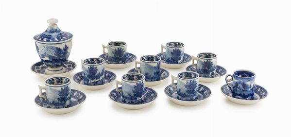 SERVIZIO DI TAZZINE IN CERAMICA