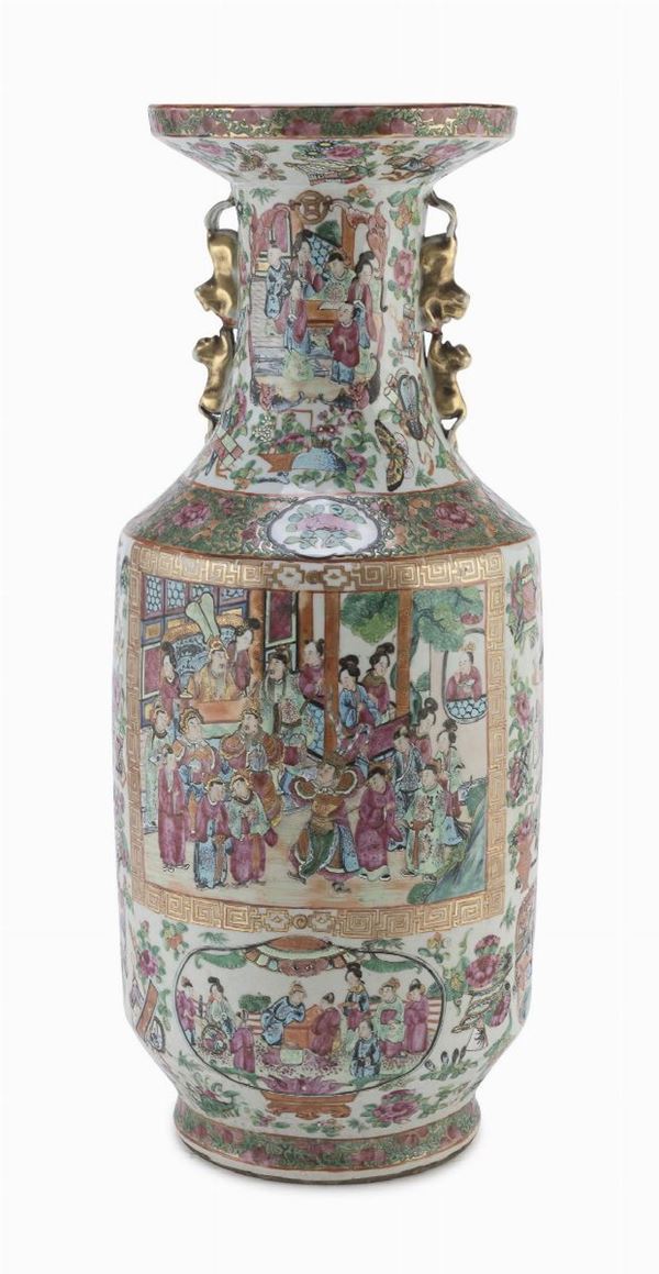 VASO IN PORCELLANA, CINA XIX SECOLO