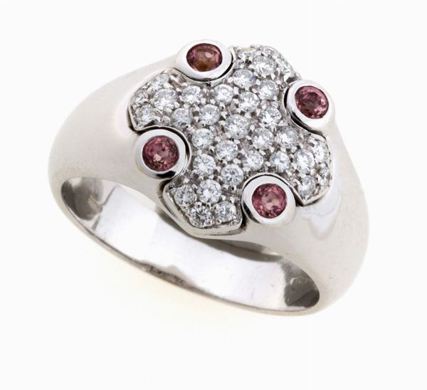 ANELLO CON RUBINI E BRILLANTI