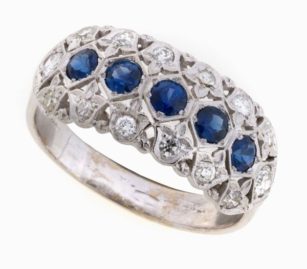 ANELLO CON ZAFFIRI E DIAMANTI