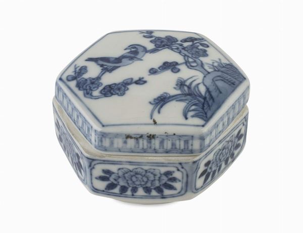 CONTENITORE IN PORCELLANA BIANCO E BLU, CINA