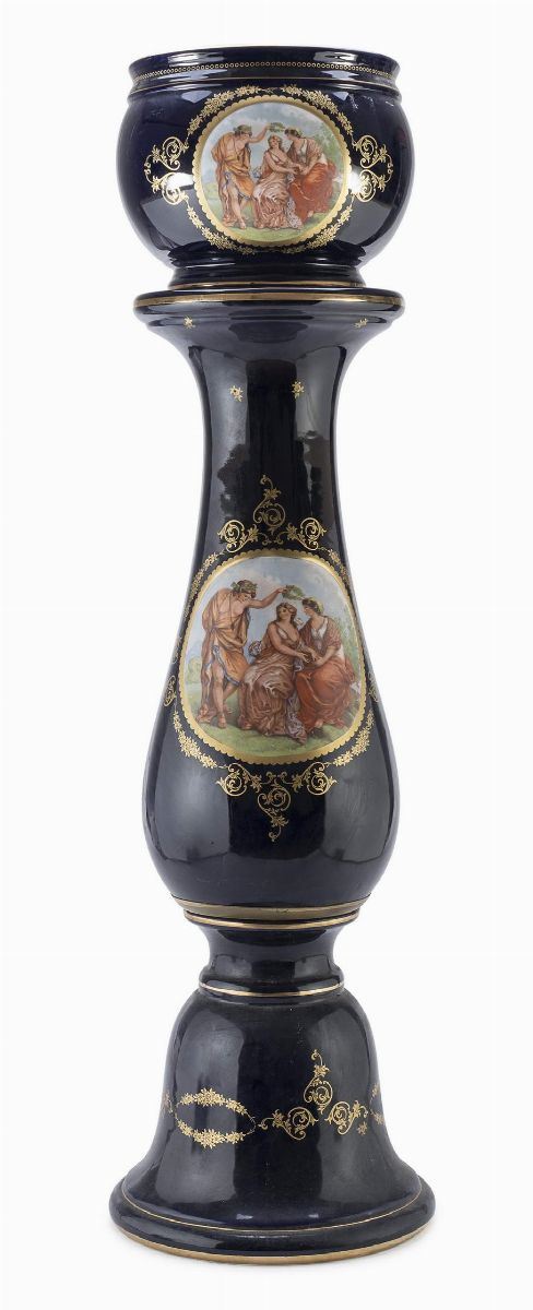 COLONNA CON VASO IN PORCELLANA, STILE SEVRES