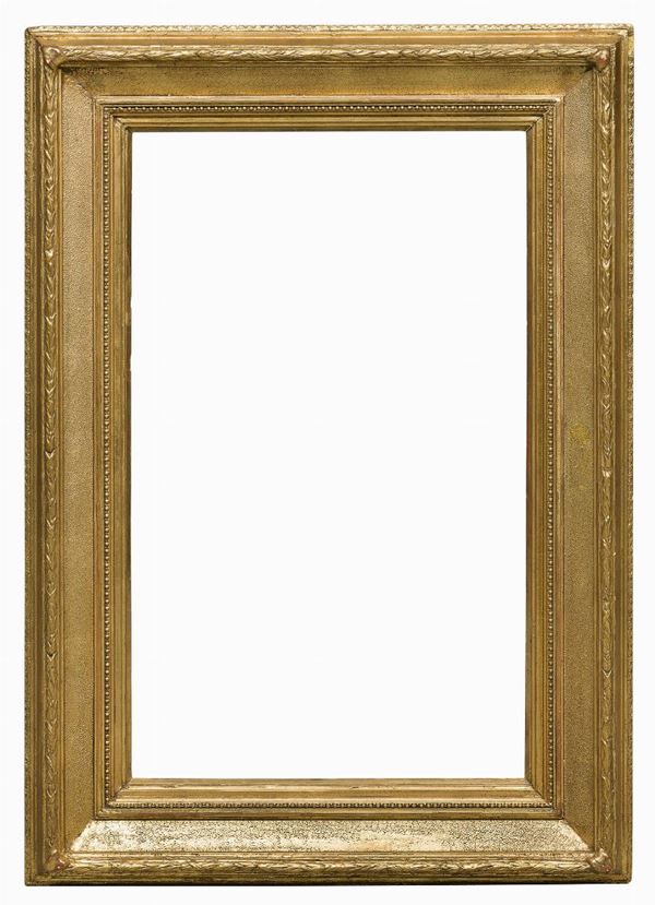 CORNICE IN LEGNO E STUCCHI DORATI