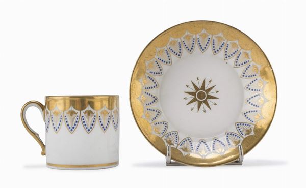 TAZZA E PIATTINO IN PORCELLANA