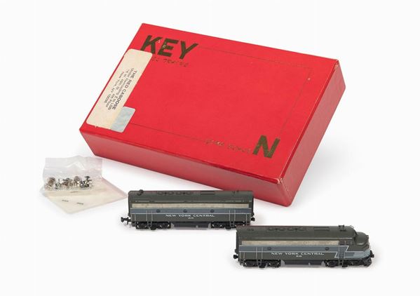 SET LOCOMOTIVE DIESEL KEY MODEL TAINS