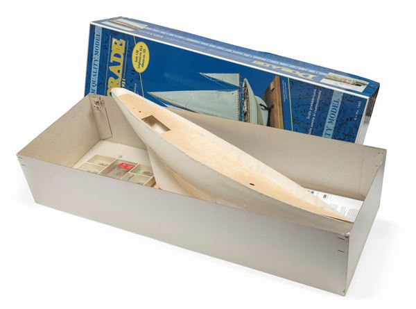 YACHT DORADE AMATI