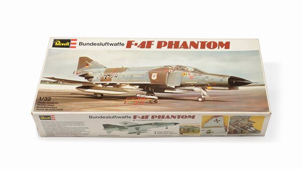 PHANTOM REVELL
