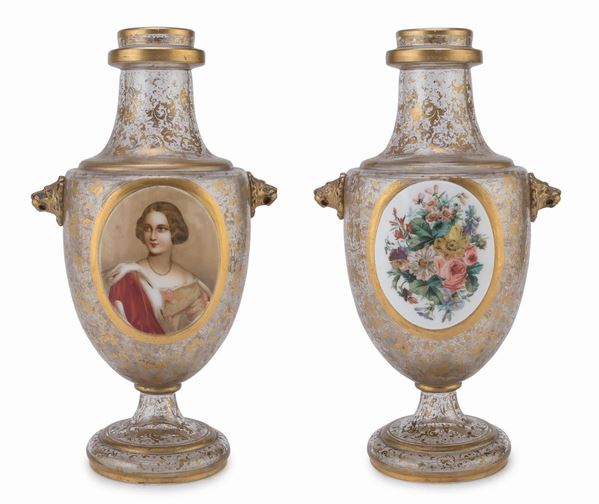 VASO IN VETRO CON PORCELLANE