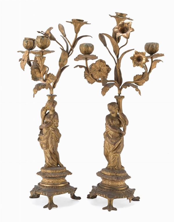 COPPIA DI CANDELABRI IN BRONZO DORATO
