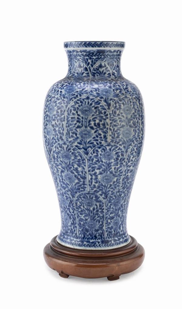 VASO IN PORCELLANA BIANCO E BLU, CINA XIX SECOLO