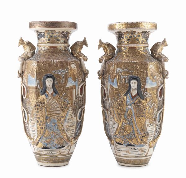 RARA COPPIA DI VASI IN CERAMICA, GIAPPONE FINE XIX SECOLO