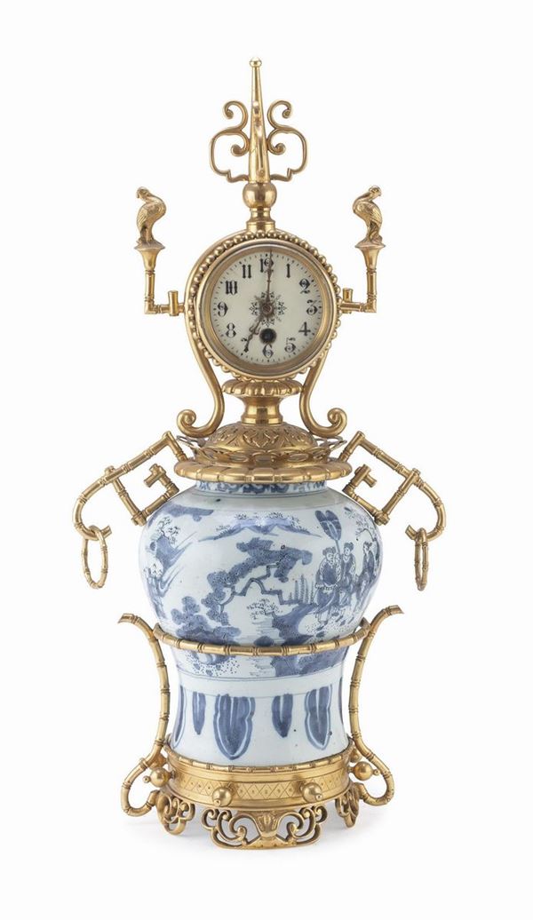 OROLOGIO DA TAVOLO PORCELLANA E BRONZO, CINA