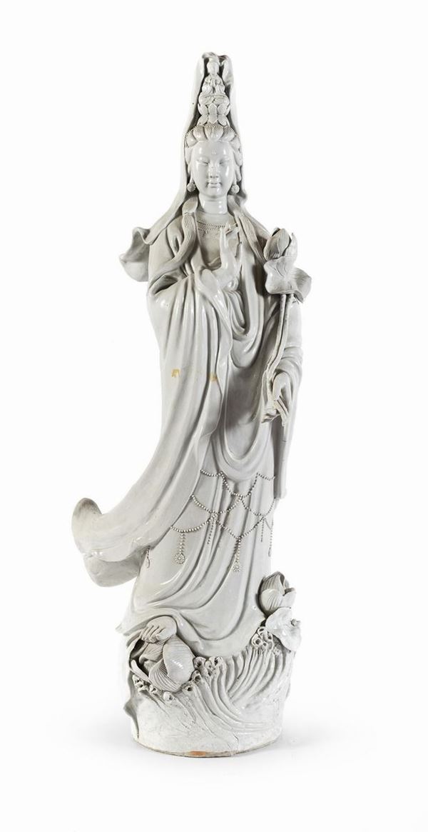GRANDE GUANYIN IN PORCELLANA BIANCA, CINA